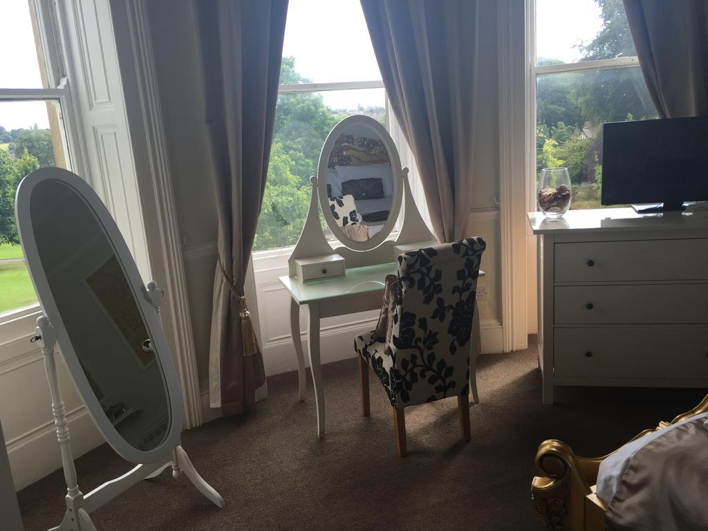 Mansfield Manor Hotel Стая снимка